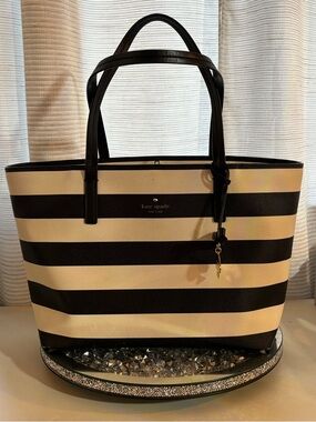 🖤 Kate Spade New York Black and Cream Striped Leather Tote Classic Chic